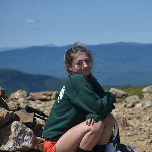 Meet your Posher, Olivia